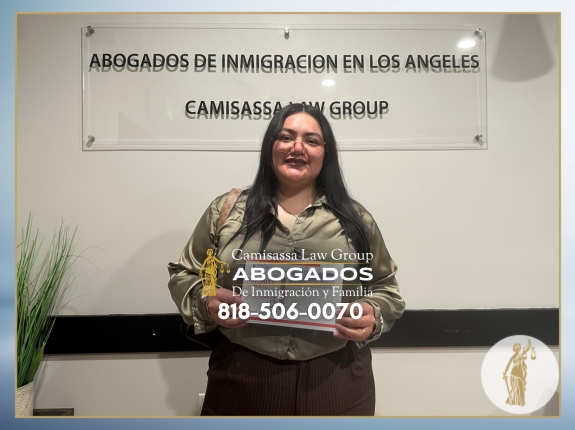 Cliente satisfecho con nuestros servicios como su Abogado de Inmigración
