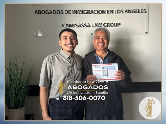 Cliente satisfecho con nuestros servicios como su Abogados de Inmigración