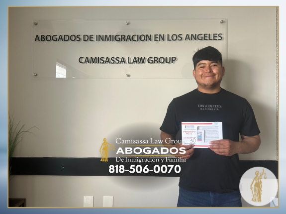 Cliente satisfecho con nuestros servicios como su Abogados de Inmigración