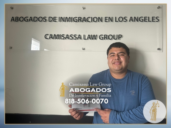 Cliente satisfecho con nuestros servicios como su Abogados de Inmigración