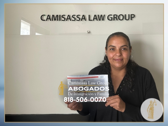 Cliente satisfecho con nuestros servicios como su Abogados de Inmigración