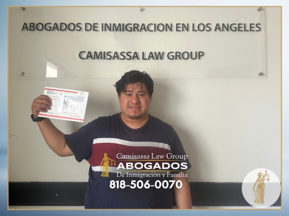 Cliente satisfecho con nuestros servicios como su Abogados de Inmigración