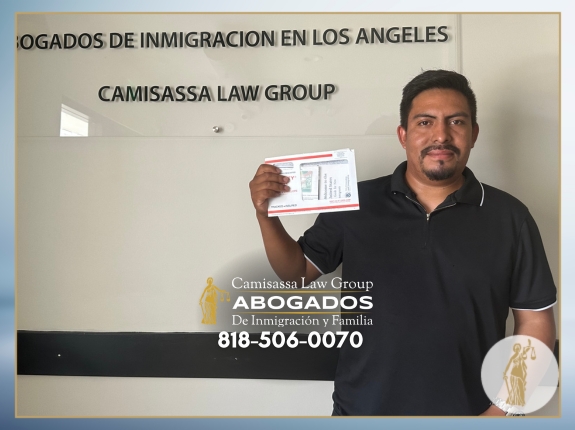 Cliente satisfecho con nuestros servicios como su Abogados de Inmigración